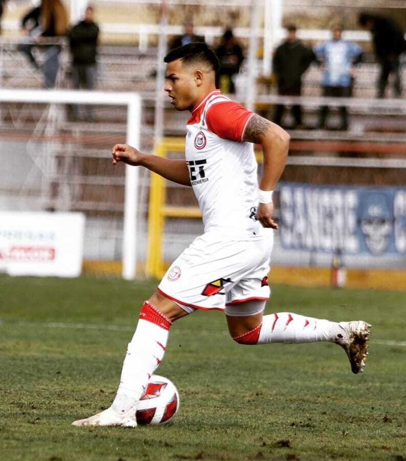Matias-Sandoval-Jugador-de-fútbol-profesional-Club-Unión-San-Felipe-Chile